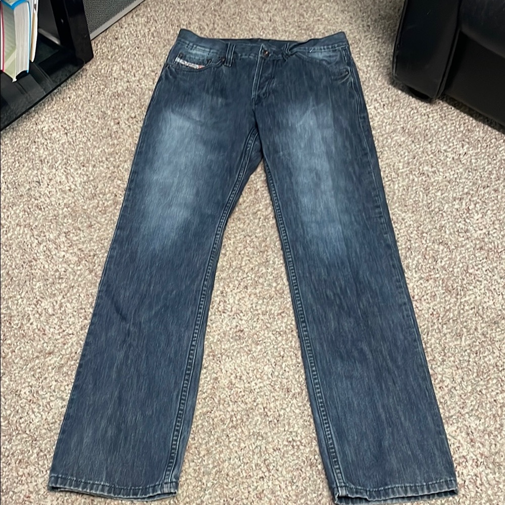 Diesel straight leg dark rinse Blue Jeans